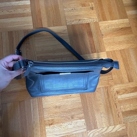 Gray Roots purse - Picture 4 of 6